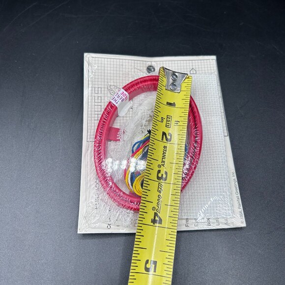 The New Berlin Co. Counted Cross Stitch "Hugs Accepted Here" Red Hoop VTG 80s - Picture 8 of 9